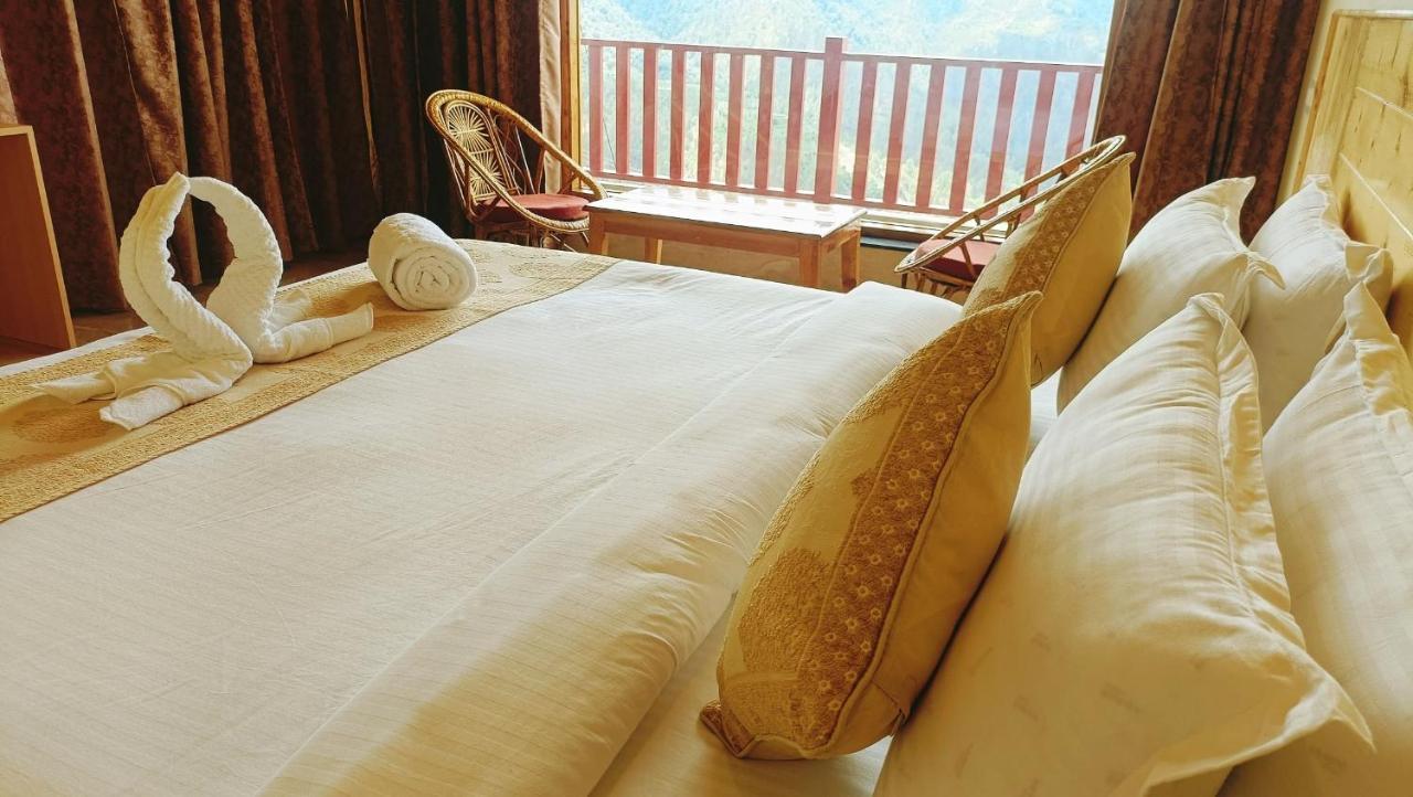 The Vintage Hill Village - Himalayan Boutique Resort Kanatal Buitenkant foto