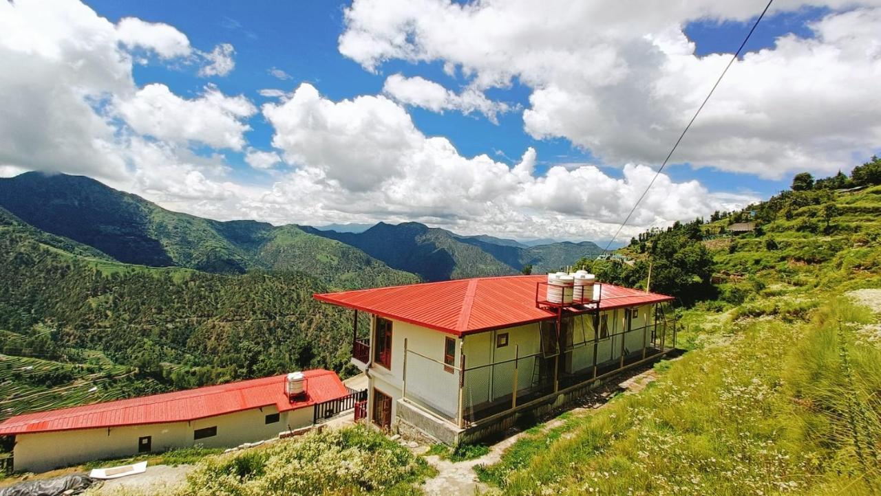 The Vintage Hill Village - Himalayan Boutique Resort Kanatal Buitenkant foto