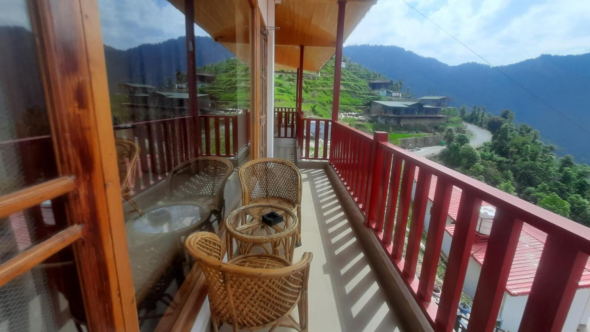 The Vintage Hill Village - Himalayan Boutique Resort Kanatal Buitenkant foto