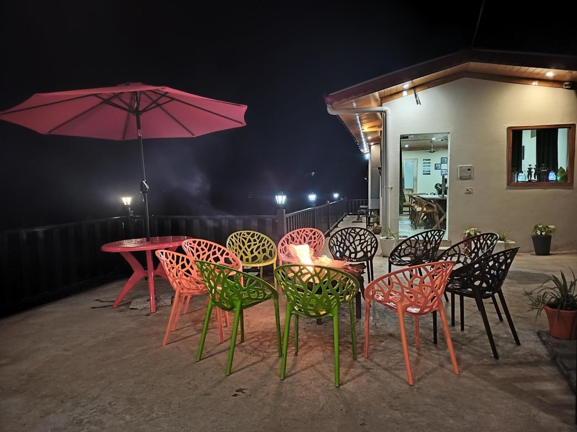 The Vintage Hill Village - Himalayan Boutique Resort Kanatal Buitenkant foto