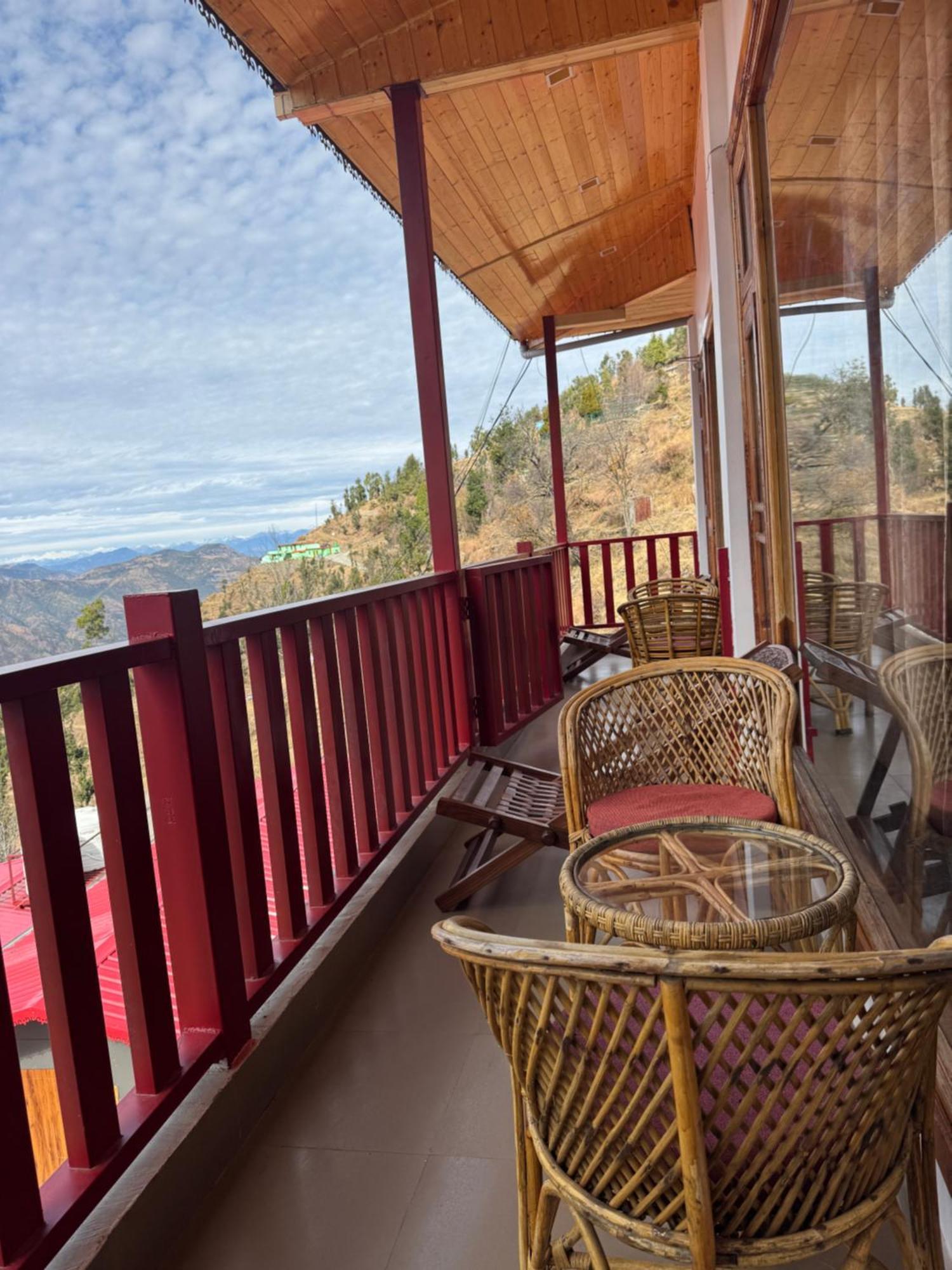 The Vintage Hill Village - Himalayan Boutique Resort Kanatal Buitenkant foto