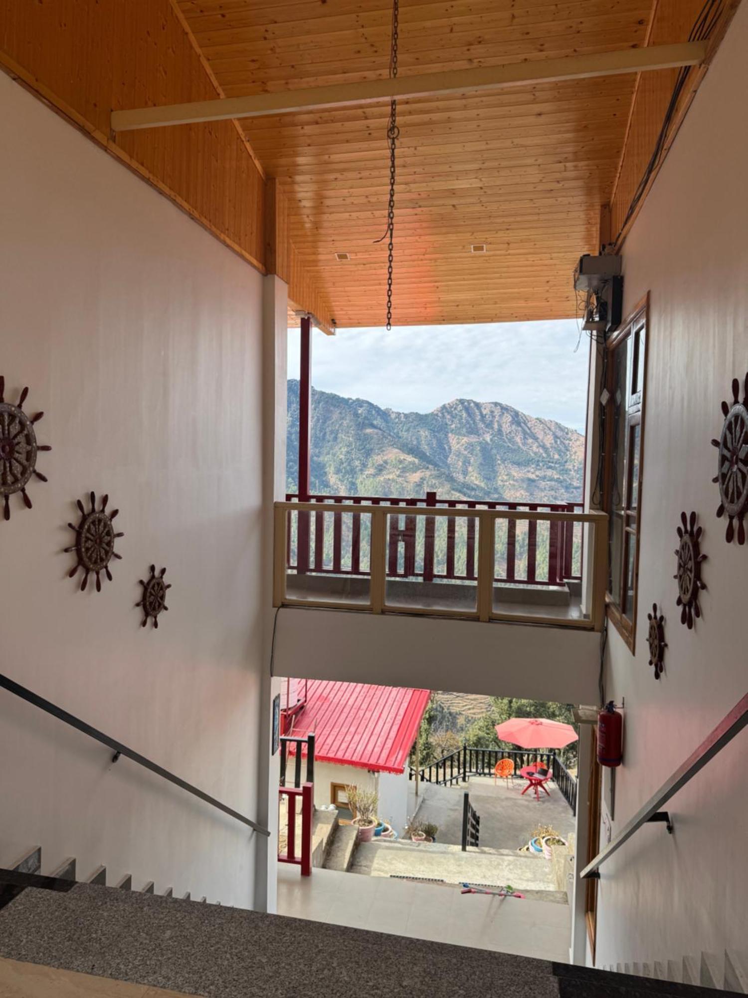 The Vintage Hill Village - Himalayan Boutique Resort Kanatal Buitenkant foto
