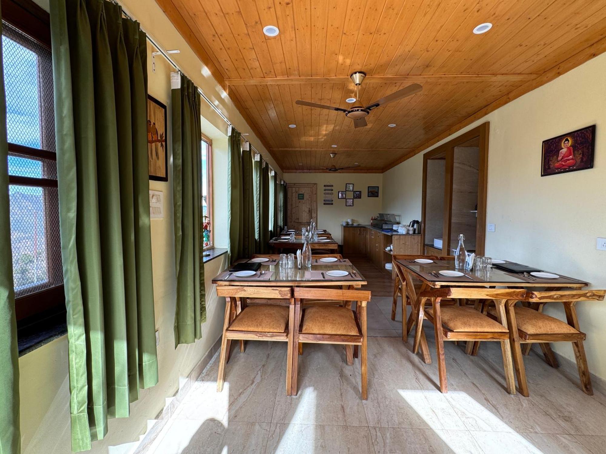 The Vintage Hill Village - Himalayan Boutique Resort Kanatal Buitenkant foto